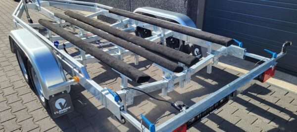 Bunk trailer 6.3m 2x1350kg - Image 2