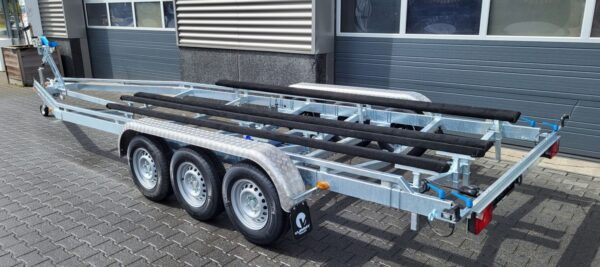 Τρέιλερ με δοκούς 8,4μ 3x1500kg - Εικόνα 2