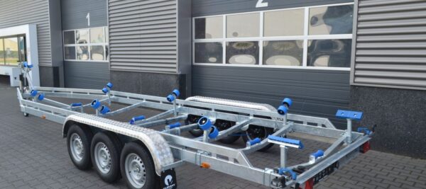 Boat trailer 9,2m 3x1350kg - Image 2
