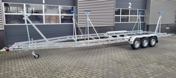 Τρέιλερ ιστιοπλοϊκού 10μ 3x1800kg