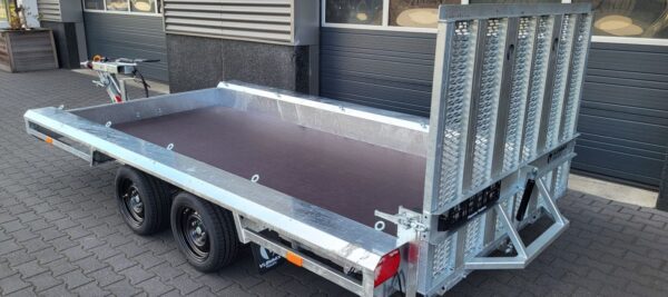 Gooseneck machine transporter 3500kg – 4m x 1.8m - Image 3