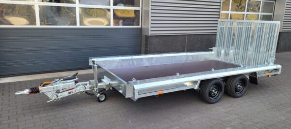 Gooseneck machine transporter 3500kg – 4m x 1.8m - Image 2