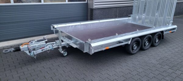 Gooseneck machine transporter 3×1800 kg – 4m x 1.8m - Image 2